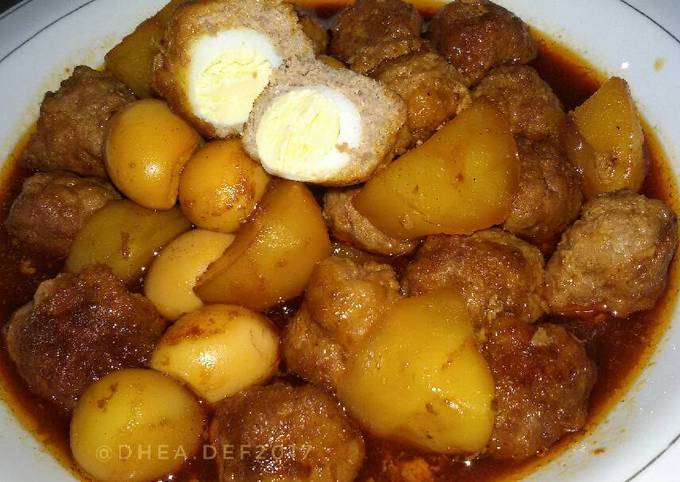 Semur bola daging