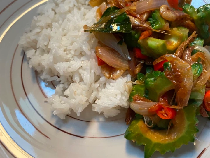 Cara Mudah Membikin Resep Tumis pare pedas yang Menggugah Selera Anti Ribet, Menggugah Selera