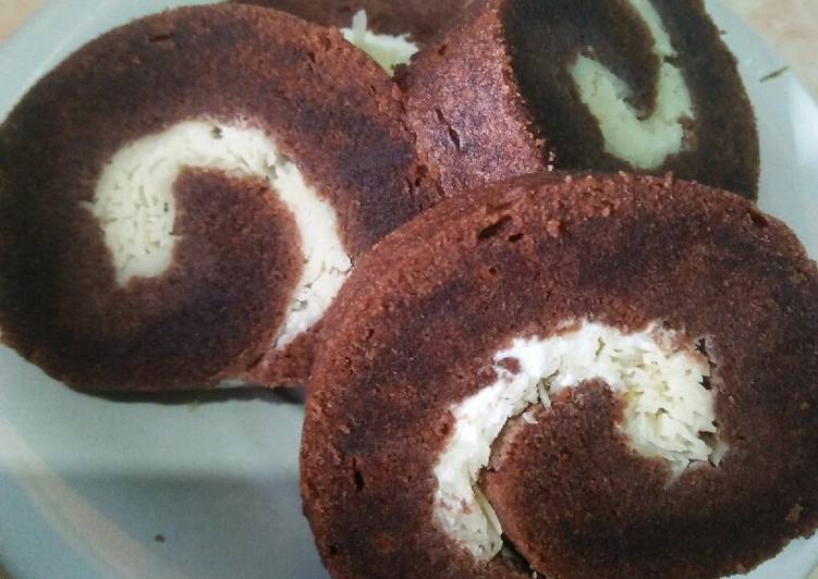 Brownis gulung "roll cake"