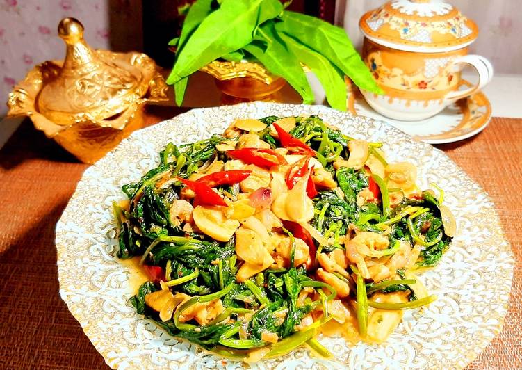 Resep Tumis Kangkung Ebi yang Enak Banget