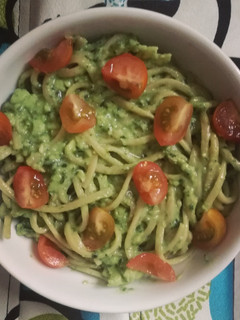 Una foto de Pasta con aguacate.🥑