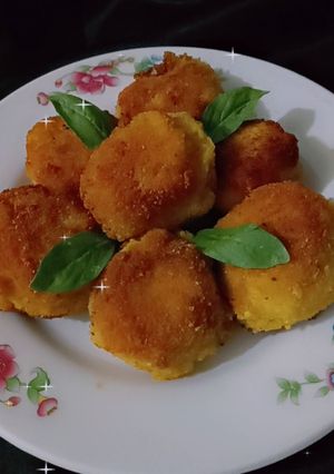 عکسی از دستور توپک سیب زمینی پنیری🤤🥔