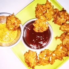 A picture of Crispy cabbage pakoda.