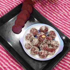 A picture of Beetroot dry fruits Laddu.