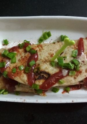 A picture of Aalo aur hare pyaaz ka roll.