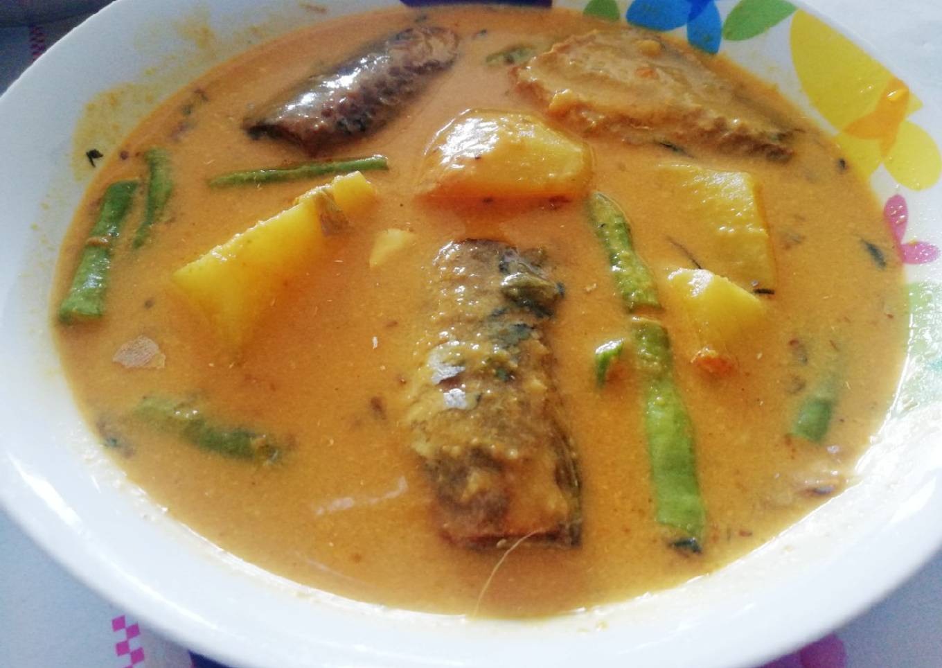 Memasak sarden / mackerel dalam lemak