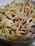 Spaghetti en salsa blanca