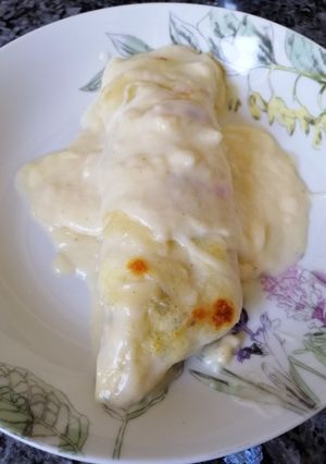 Una foto de Crepes salados con pollo setas al horno