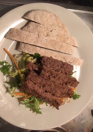 Gluténmentes, gyors gyros pitában, darált húsból recept fotója