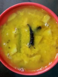 চালতা দিয়ে মুসুর ডাল (Chalta diye masoor dal recipe in Bengali) রেসিপির প্রধান ছবি