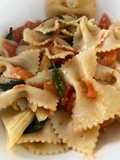 Pasta caprese
