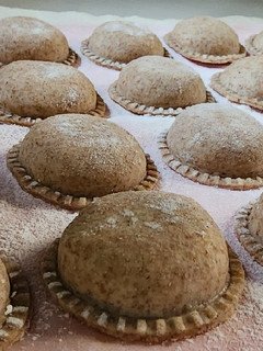 Una foto de Masa precocida integral para pastas rellenas ✨