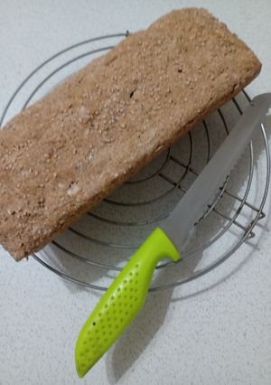 Una foto de Pan de avena, harina integral más lino y girasol