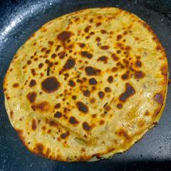 A picture of Cheese paratha.