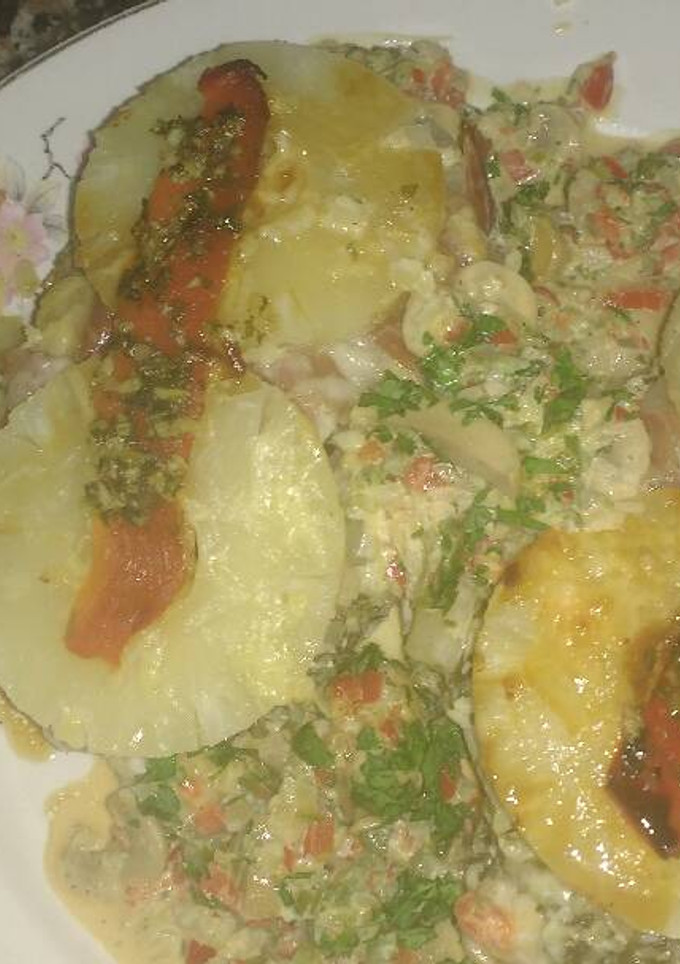 Una foto de Pechugas rellenas con salsa multicolor