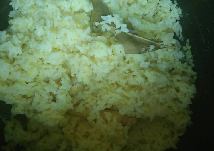 Nasi kuning magic com