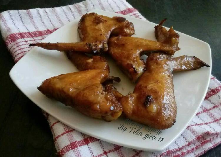10 Resep: Honey Spicy CHICKEN WINGS (#PR_adakecapmanisnya) yang Enak Banget!