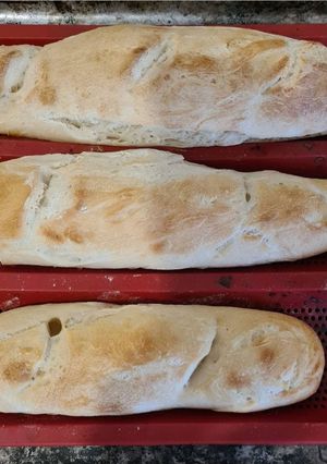 Une photo de Baguettes croustillantes à la machine à pain