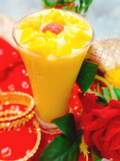 मैंगो शेक (mango shake Recipe In Hindi) रेसिपी मुख्य फोटो