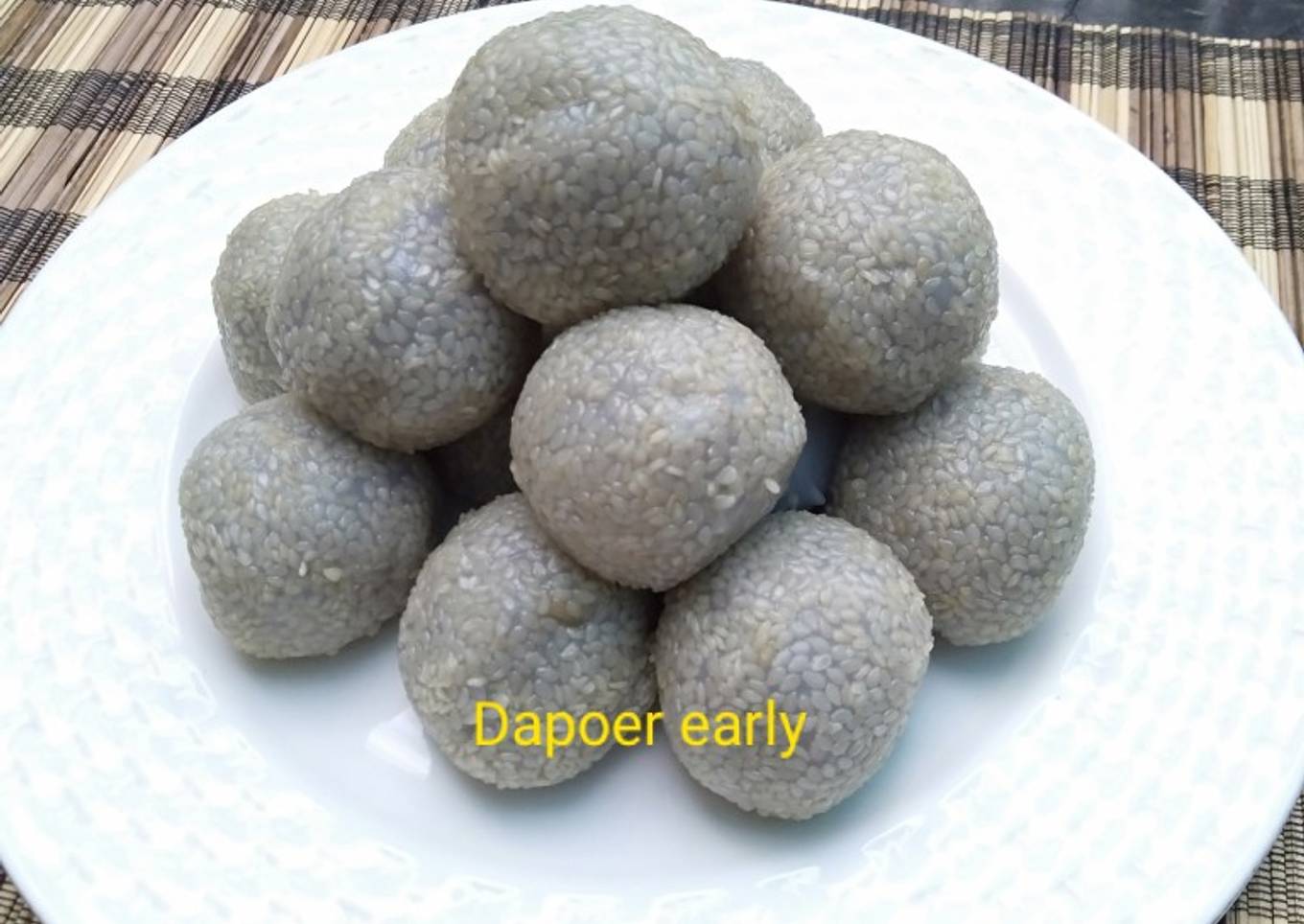 Kue Macho Telang Kukus