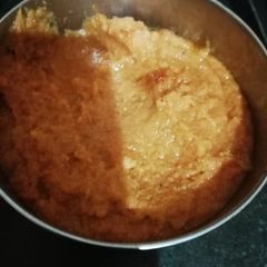 A picture of Garlic chutney.