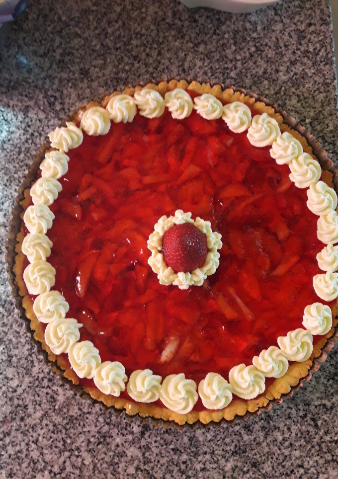 Una foto de Tarta de frutilla 🍓🍓