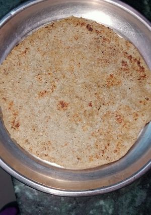 कुट्टू का पराठा (kuttu ka paratha recipe in Hindi) रेसिपी मुख्य फोटो