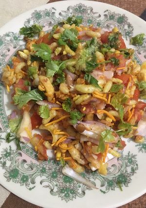 A picture of Kurkuri Bhel.