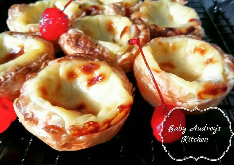 Portuguese egg taart