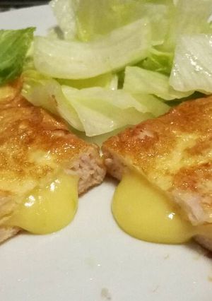 Foto principal de Tortilla rellena de jamón york y queso