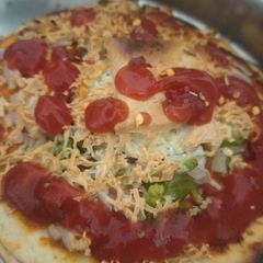 A picture of ચીઝ બ્રસ્ટ પીઝા (cheese burst pizza recipe In Gujarati).