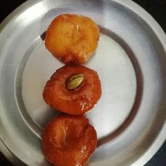 A picture of Baadusha.