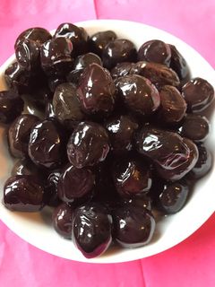 صورة لوصفة طريقة عمل الزيتون الأسود أو الجرجار 🍃
