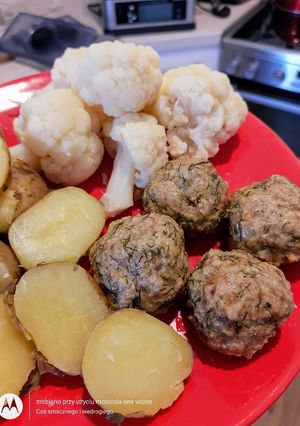 Zdjęcie przepisu ,,Pulpety z koperkiem na parze,,.
