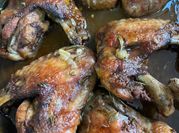 Une photo de aile de poulet