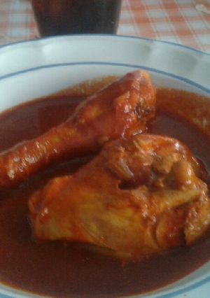 Una foto de Pollo en adobo