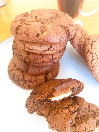 Easy Way Prepare Double chocolate chip cookies the So Delicious Can spoil the tongue