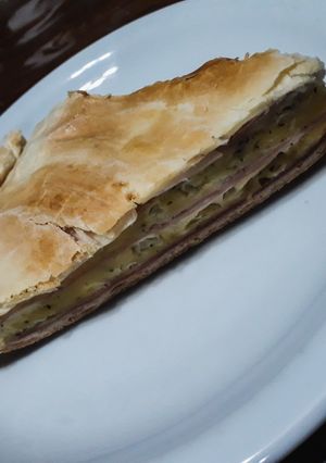 Una foto de Tarta de Jamón y Queso 🤤👍🏻