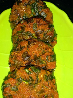 पालक पोहा कटलेट (Palak Poha cutlet recipe in hindi) रेसिपी मुख्य फोटो
