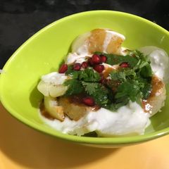 A picture of Aloo cut- aloo chat.