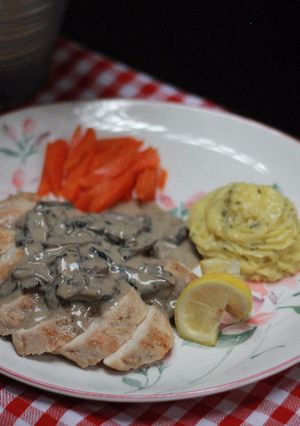Foto resep Grilled Chicken with Mushroom Sauce and Mashed Potato