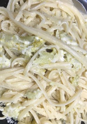 Una foto de Tallarines con brócoli