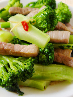 【厚生廚房】青花筍炒肉絲 的食譜成品照片