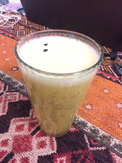Una foto de Licuado de Banana y Maracuyá 🍹😋