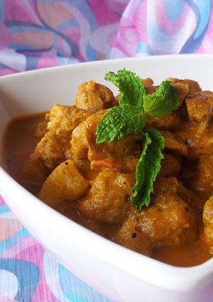 A picture of Soya Masala Curry.