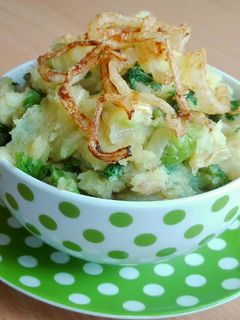 Kelkáposztás hagymás krumpli 🍲 recept fotója
