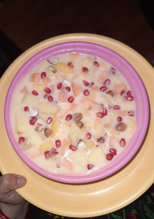 A picture of Fruit custard.