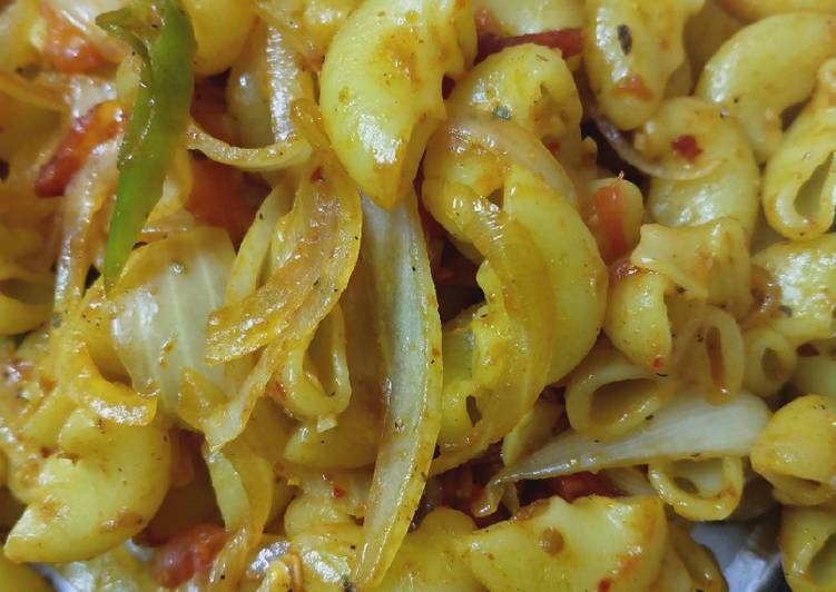 Steps to Prepare Any-night-of-the-week Masala macaroni