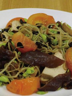 [綠藤芽食譜] 黑豆芽炒番茄黑木耳 的食譜成品照片