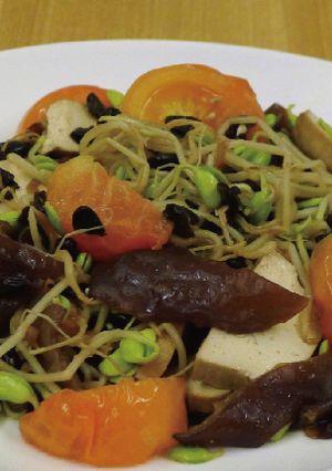 [綠藤芽食譜] 黑豆芽炒番茄黑木耳 的食譜成品照片